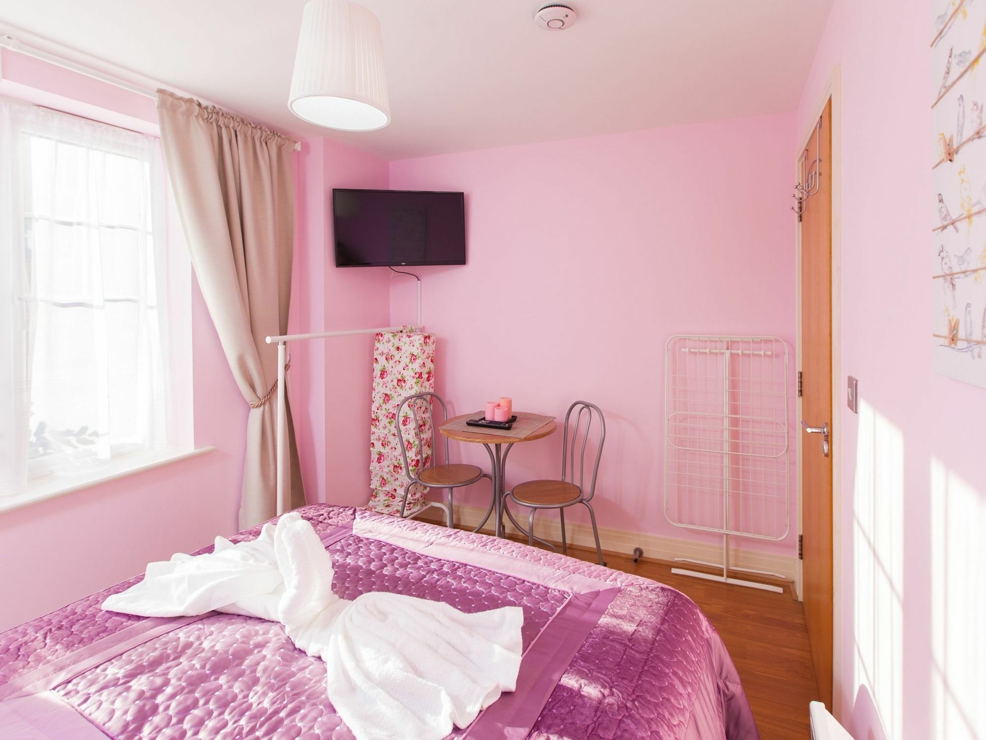 Harrow Private Rooms Exterior photo